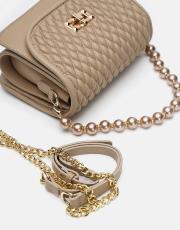 r1031 wanda kapitone desenli inci saplı kadın çantası vizon 4